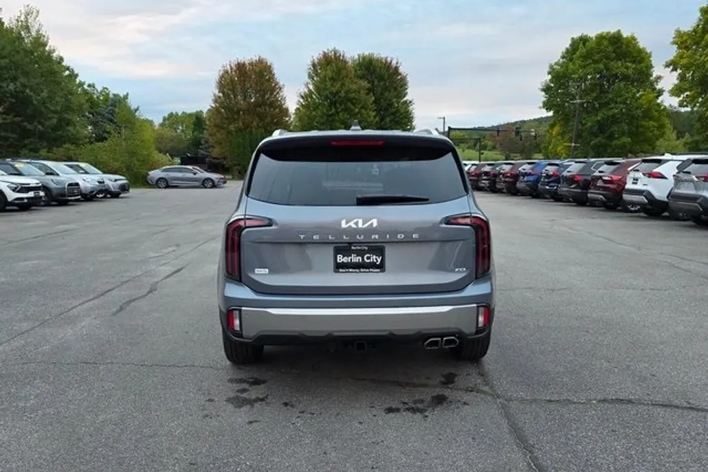 2025 Kia Telluride EX photo 1