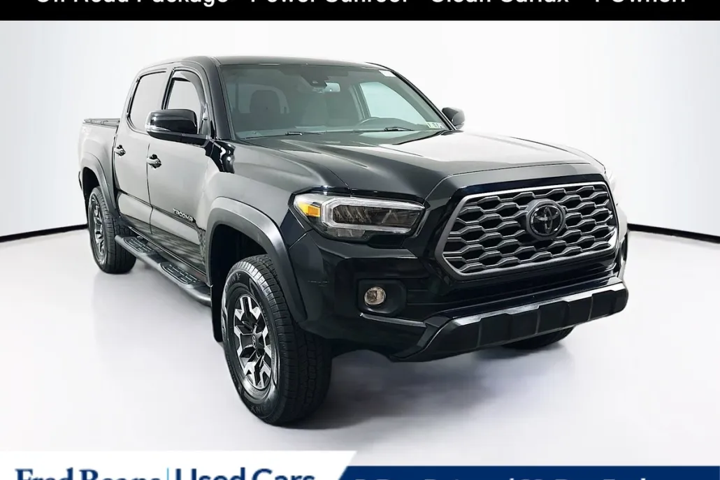 2022 Toyota Tacoma SR Double Cab photo 1