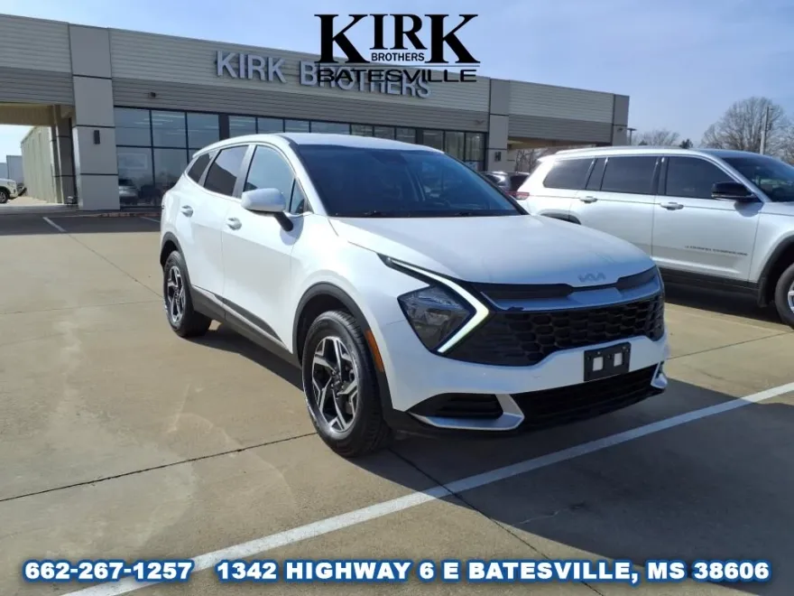 2023 Kia Sportage LX photo 1