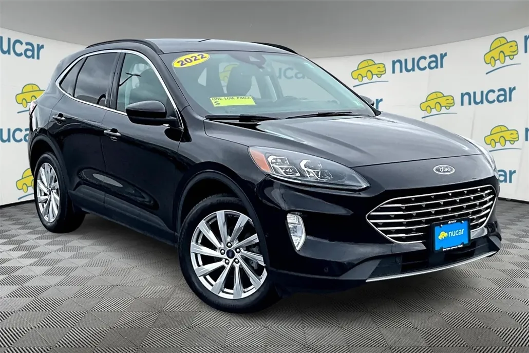 2022 Ford Escape Titanium photo 1