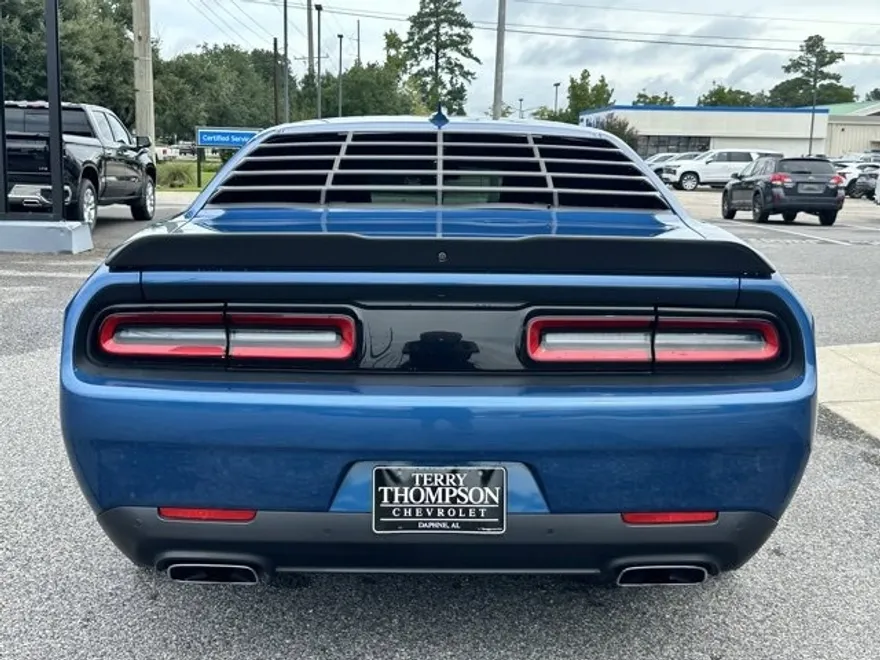 2023 Dodge Challenger R/T photo 1