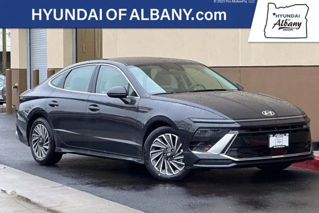 2025 Hyundai Sonata Hybrid SEL photo 1
