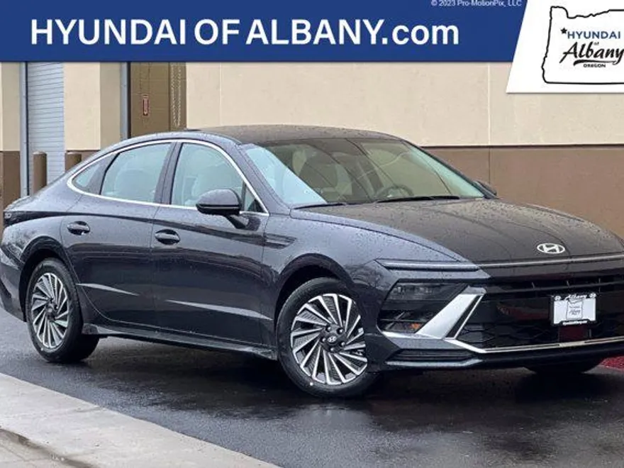 2025 Hyundai Sonata Hybrid SEL photo 1
