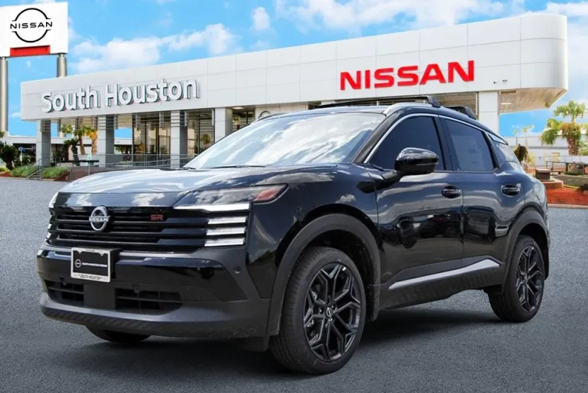 2026 Nissan Kicks SR photo 1