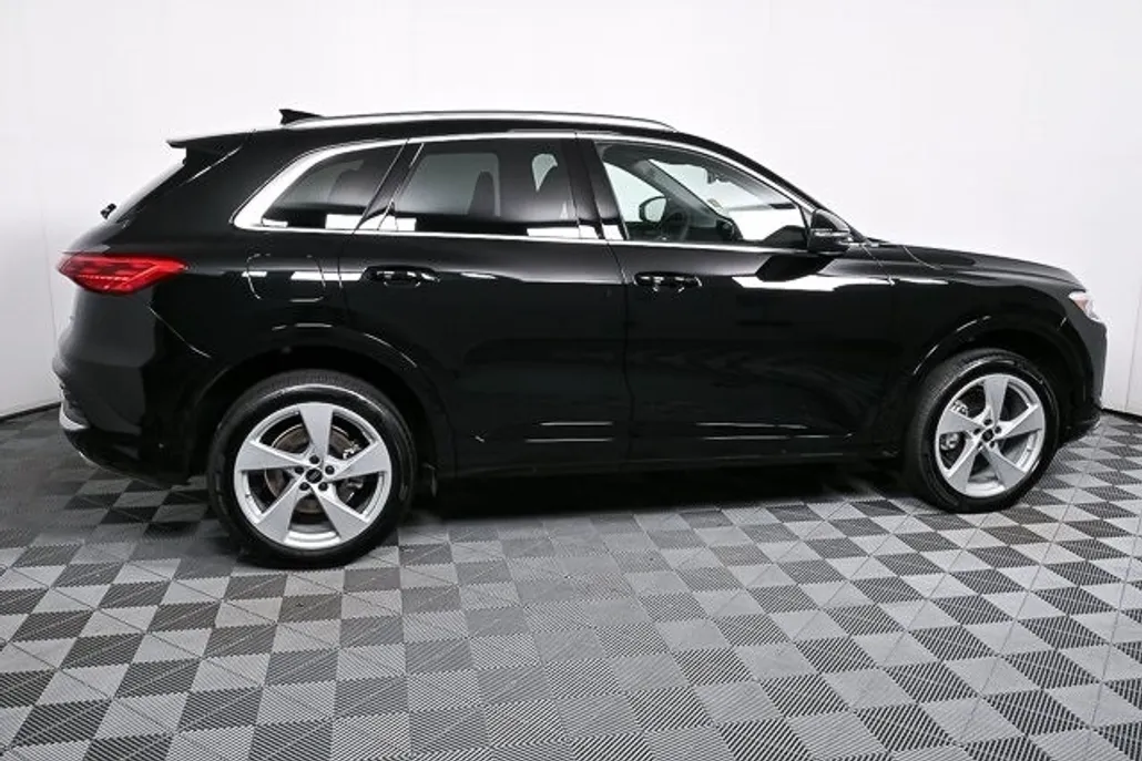 2025 Audi Q5 2.0T Premium Plus photo 1