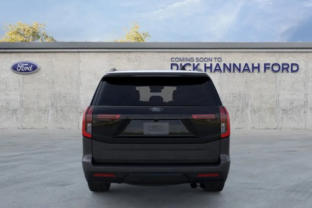 2025 Ford Expedition photo 1