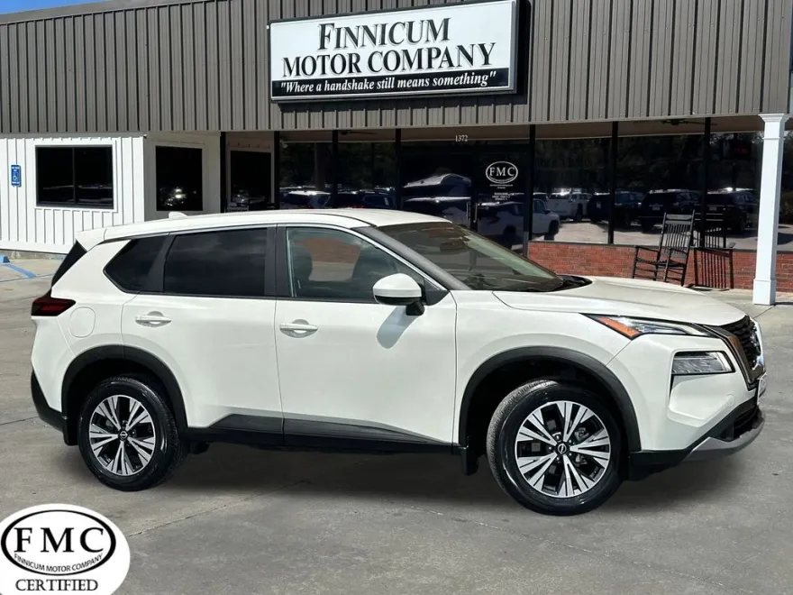 2023 Nissan Rogue SV photo 1