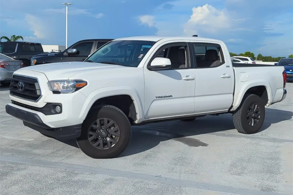 2023 Toyota Tacoma SR5 V6 Double Cab photo 1