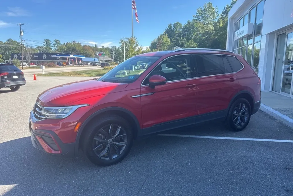 2022 Volkswagen Tiguan SE photo 1