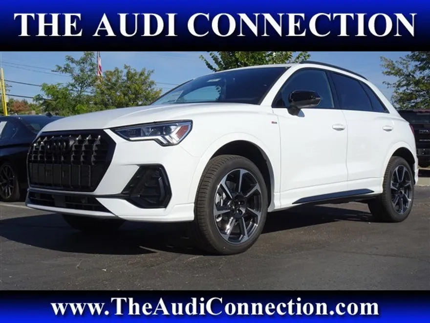 2025 Audi Q3 45 TFSI S line Premium Plus photo 1
