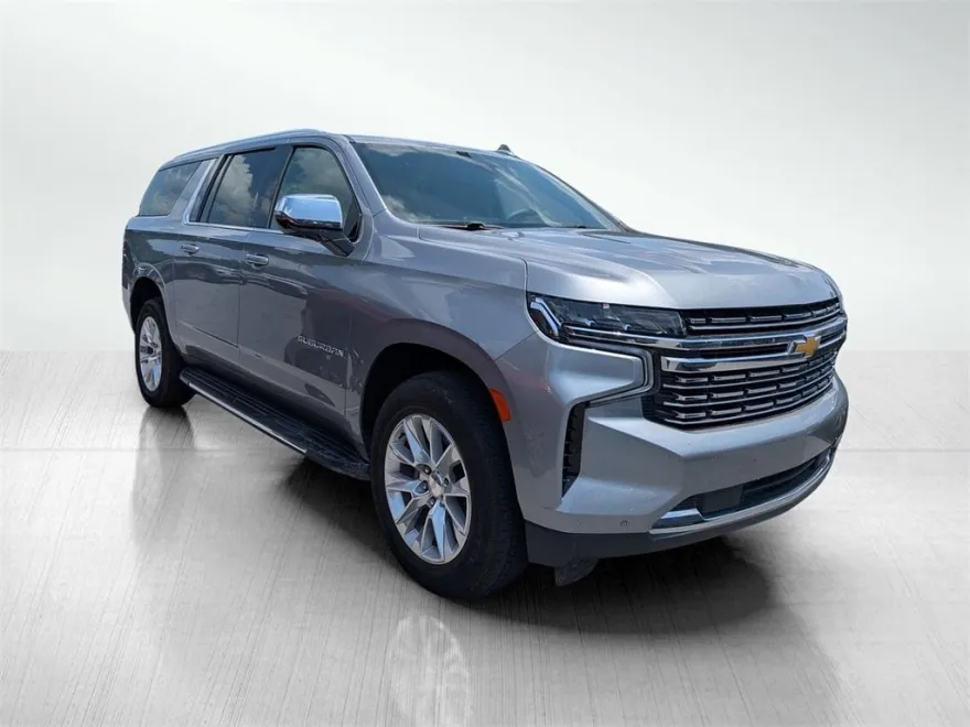 2023 Chevrolet Suburban Premier photo 1