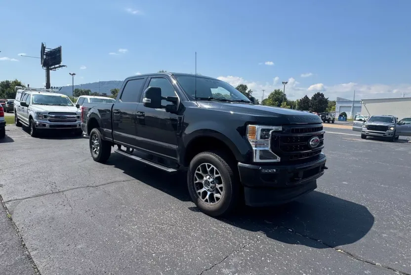 2022 Ford F-250 Lariat photo 1