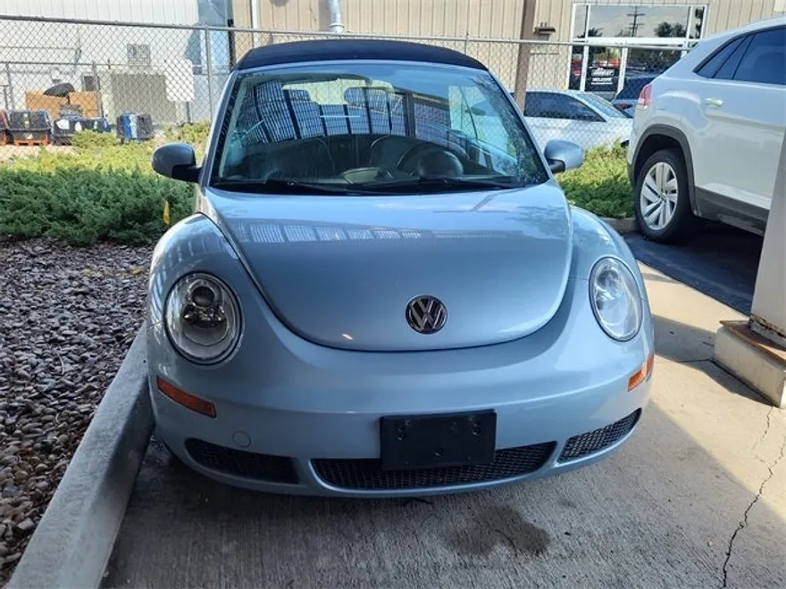 2009 Volkswagen Beetle 2.5L photo 1