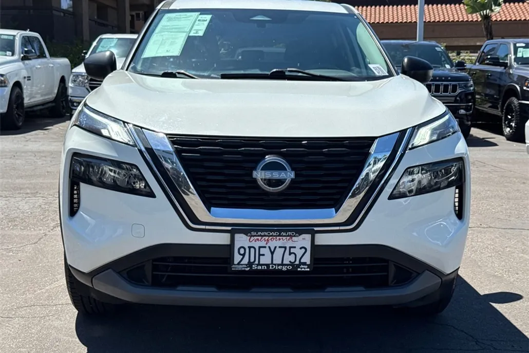 2022 Nissan Rogue S AWD photo 1