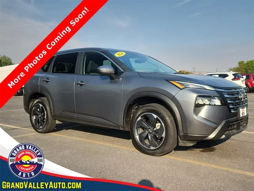 2024 Nissan Rogue SV photo 1
