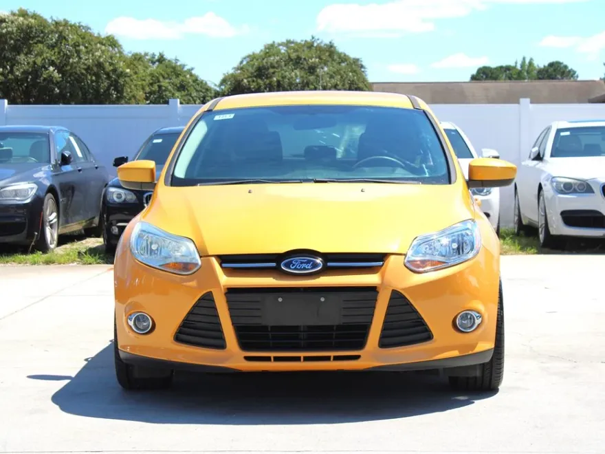 2012 Ford Focus SE photo 1