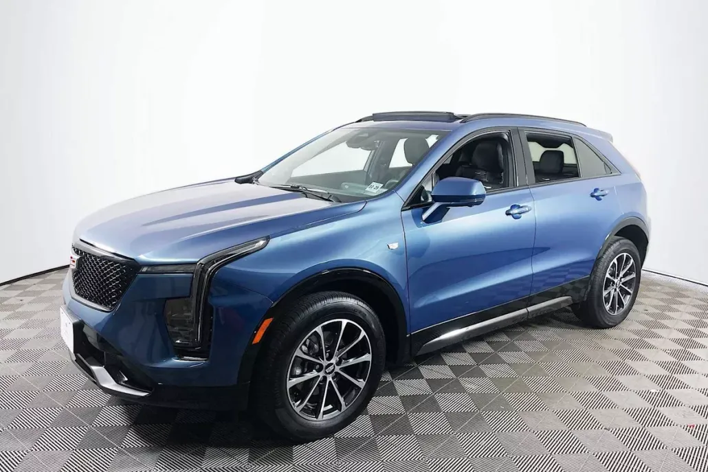 2025 Cadillac XT4 Sport photo 1
