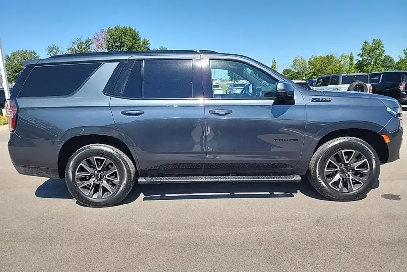 2021 Chevrolet Tahoe Z71 photo 1