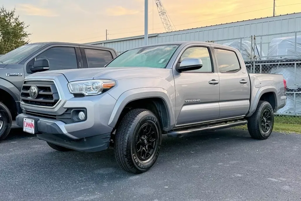 2020 Toyota Tacoma V6 photo 1