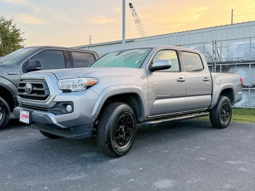 2020 Toyota Tacoma V6 photo 1
