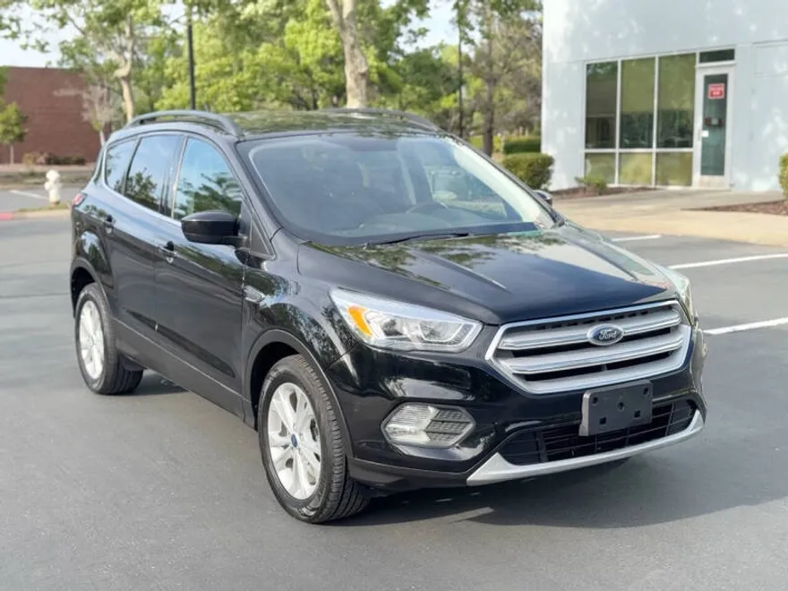 2017 Ford Escape SE photo 1