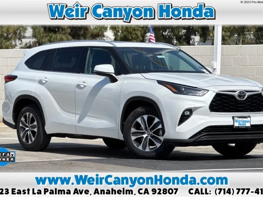 2022 Toyota Highlander XLE photo 1