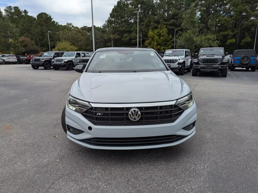 2019 Volkswagen Jetta R-Line photo 1