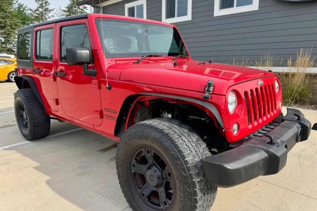 2016 Jeep Wrangler Unlimited Sport RHD photo 1