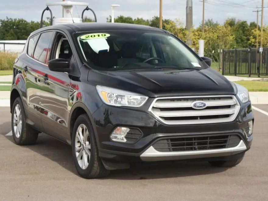 2019 Ford Escape SE photo 1