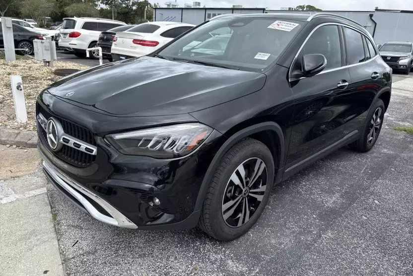 2025 Mercedes Benz GLA 250 photo 1