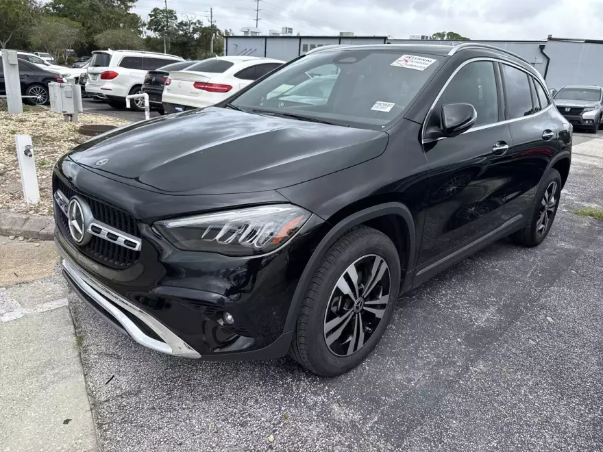 2025 Mercedes Benz GLA 250 photo 1