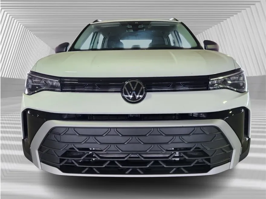 2025 Volkswagen Taos S photo 1