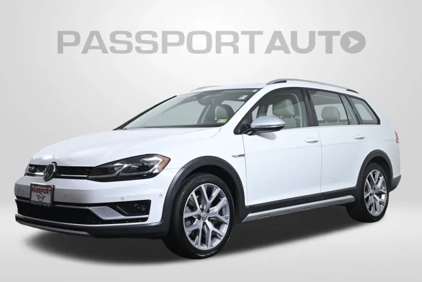 2019 Volkswagen Golf Alltrack Base photo 1