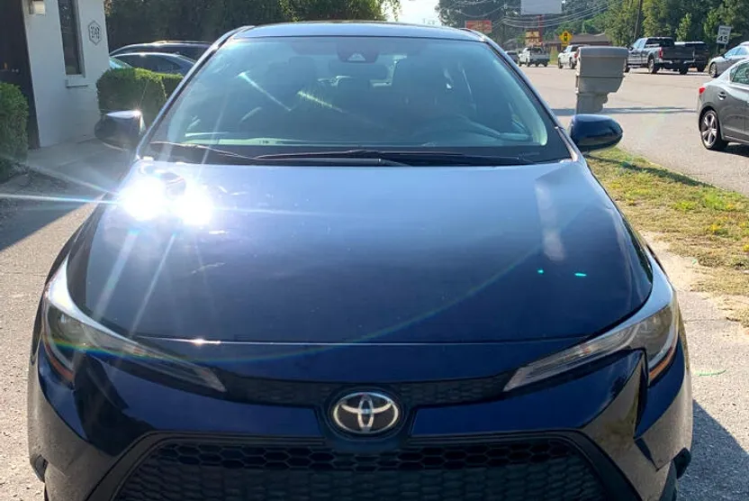 2021 Toyota Corolla LE Premium photo 1