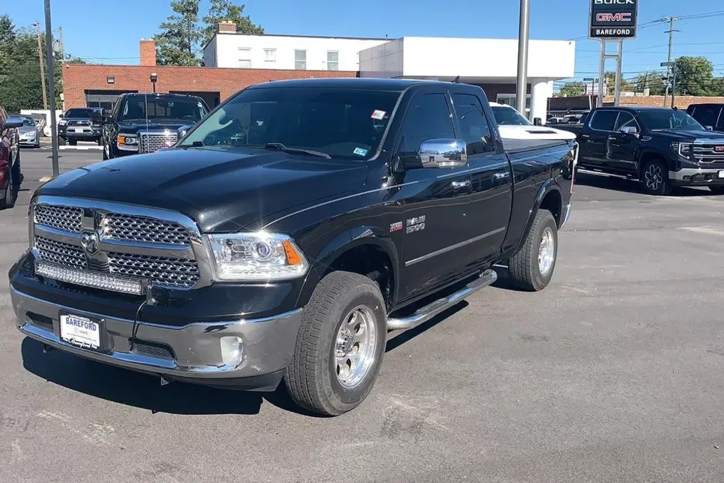 2017 Ram 1500 Laramie photo 1