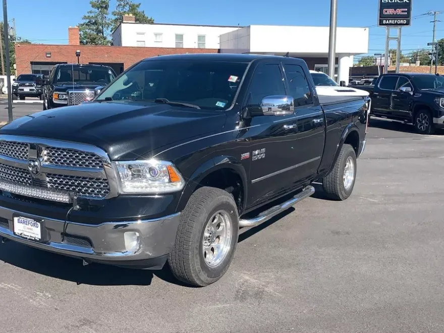 2017 Ram 1500 Laramie photo 1