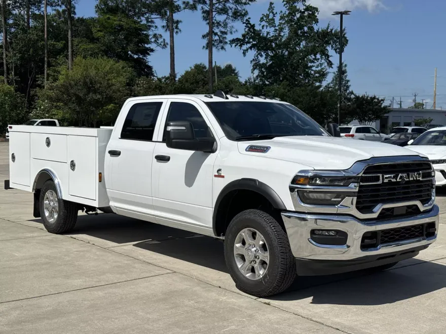 2025 Ram 3500 Tradesman photo 1
