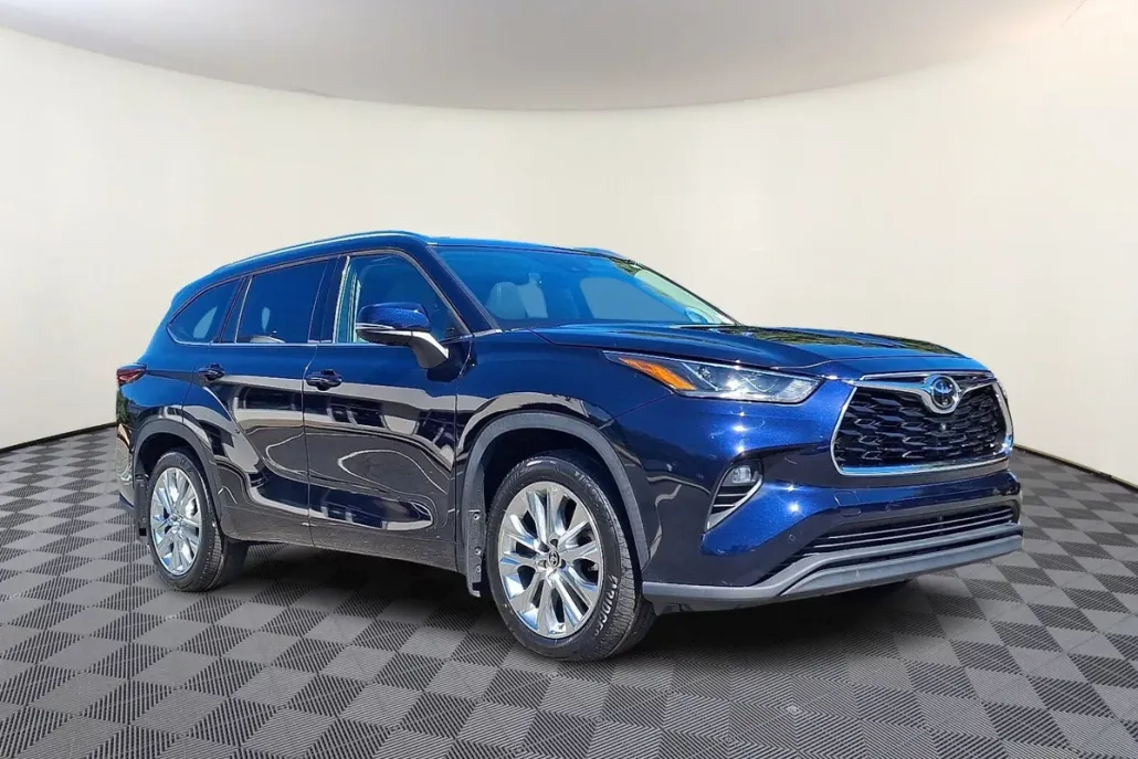 2021 Toyota Highlander Limited photo 1