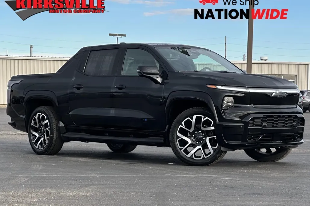 2025 Chevrolet Silverado EV RST photo 1