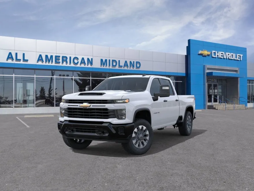 2025 Chevrolet Silverado 2500HD Custom photo 1