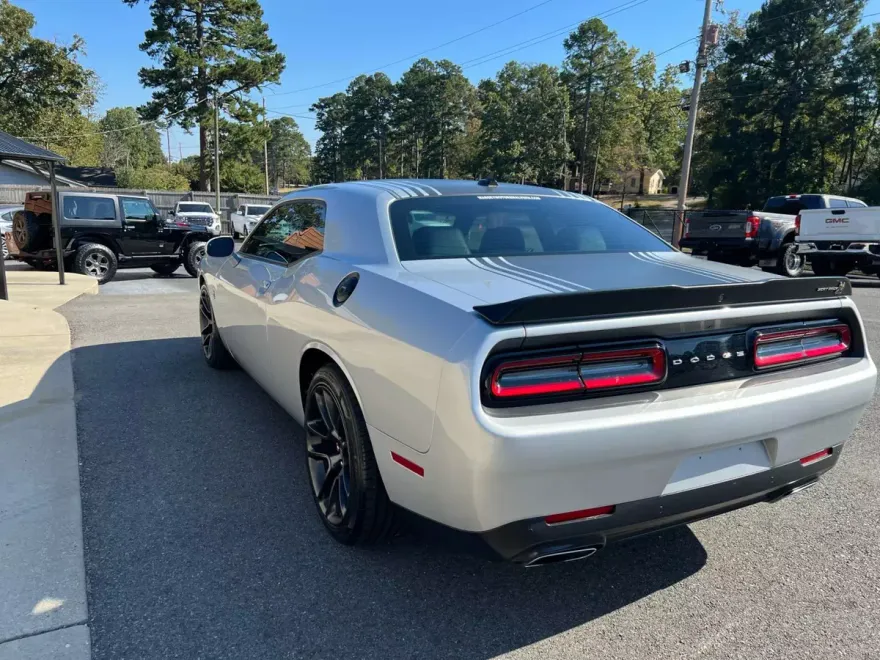 2021 Dodge Challenger R/T Scat Pack photo 1