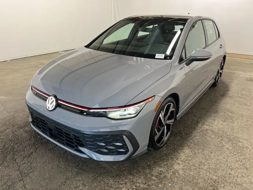 2025 Volkswagen Golf GTI SE photo 1