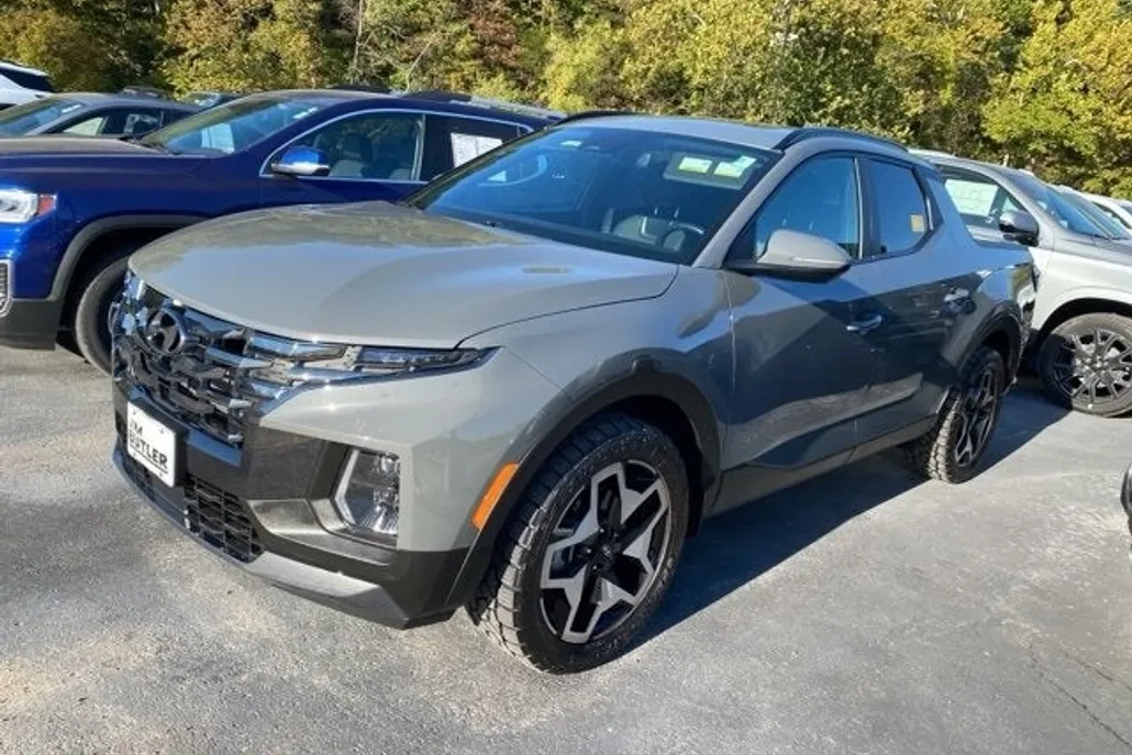 2024 Hyundai Santa Cruz Limited photo 1