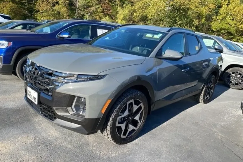 2024 Hyundai Santa Cruz Limited photo 1