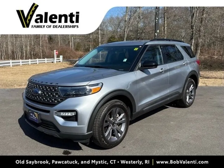 2022 Ford Explorer XLT photo 1