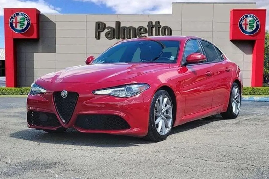 2023 Alfa Romeo Giulia SPRINT photo 1