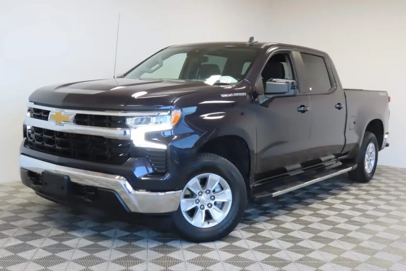 2024 Chevrolet Silverado 1500 LT photo 1