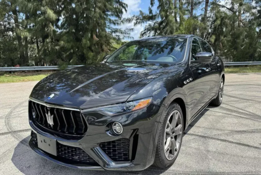 2023 Maserati Levante Modena S photo 1
