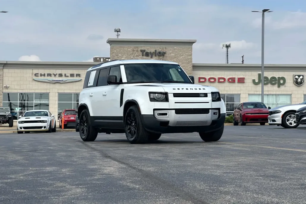2024 Land Rover Defender S 110 photo 1