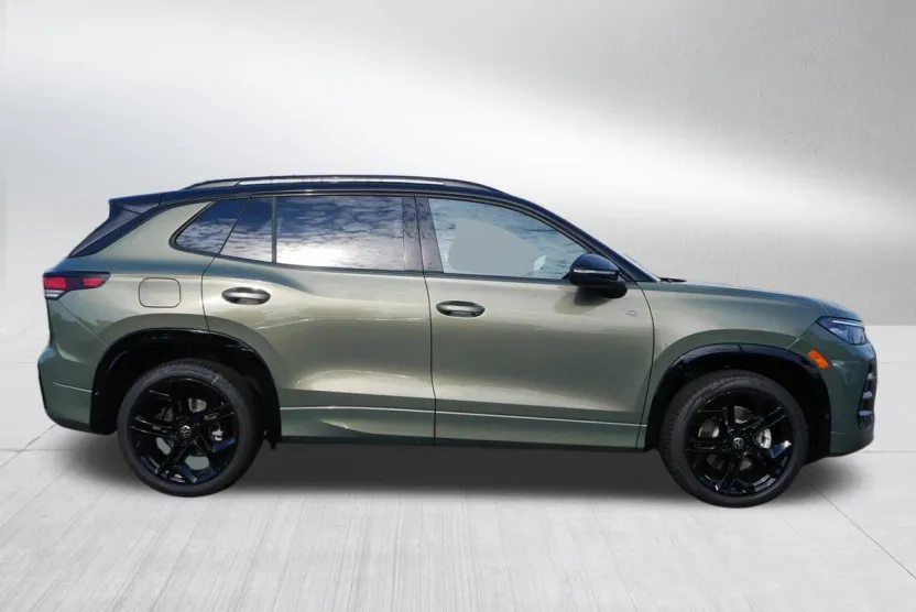 2025 Volkswagen Tiguan SE R-Line Black photo 1
